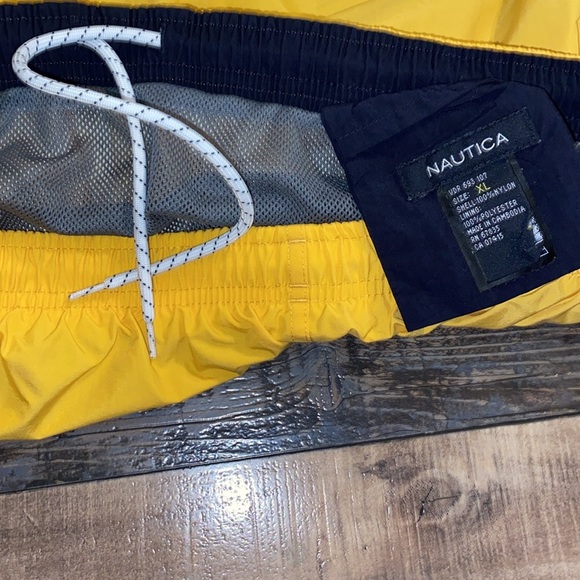 Nautical Yellow Swim Trunks with pockets size XL - Picture 5 of 5